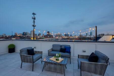 The Ireland - Rooftop Views, 9 Min To Broadway Villa Nashville Exterior foto